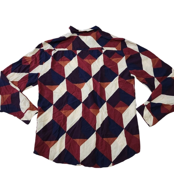 Red and Cream Casual Button Down Shirt with Geometric Pattern - Picture 4 of 5